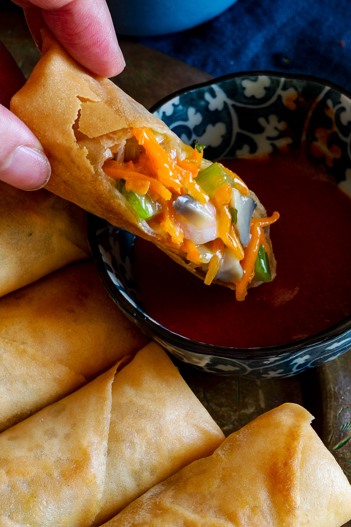 Chinese Deep-fried shrimp spring rolls with juicy fillings