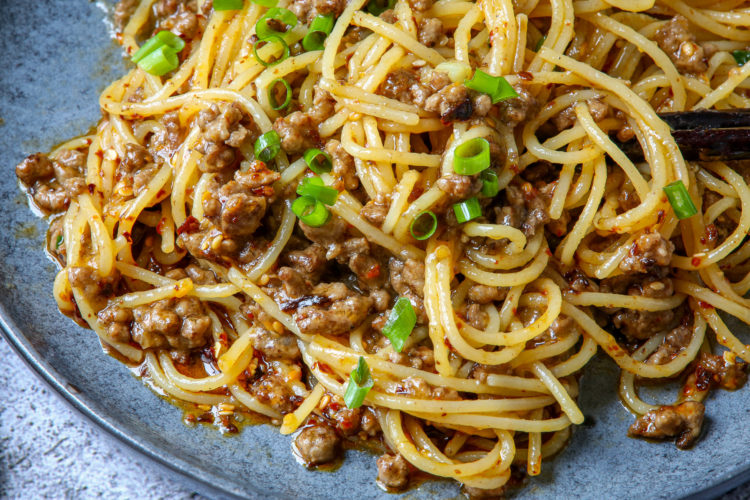 Asian Ground Beef Noodles - Cooking With Lei