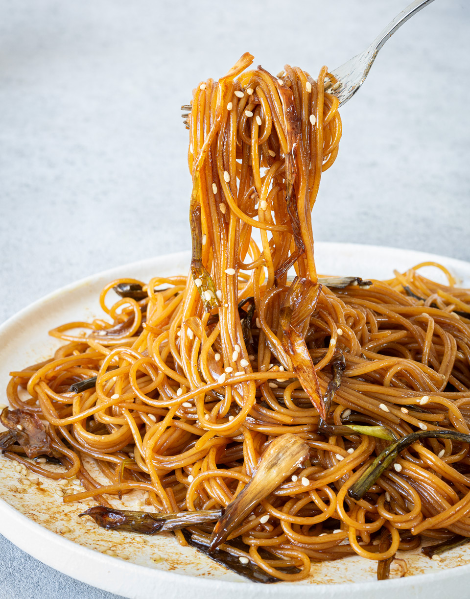 fried spring onion noodles