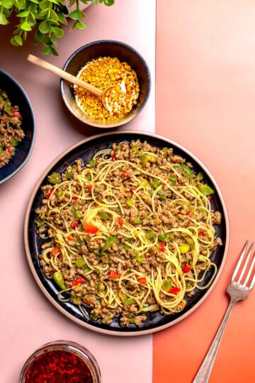 Chinese Pasta with beef and Pepper