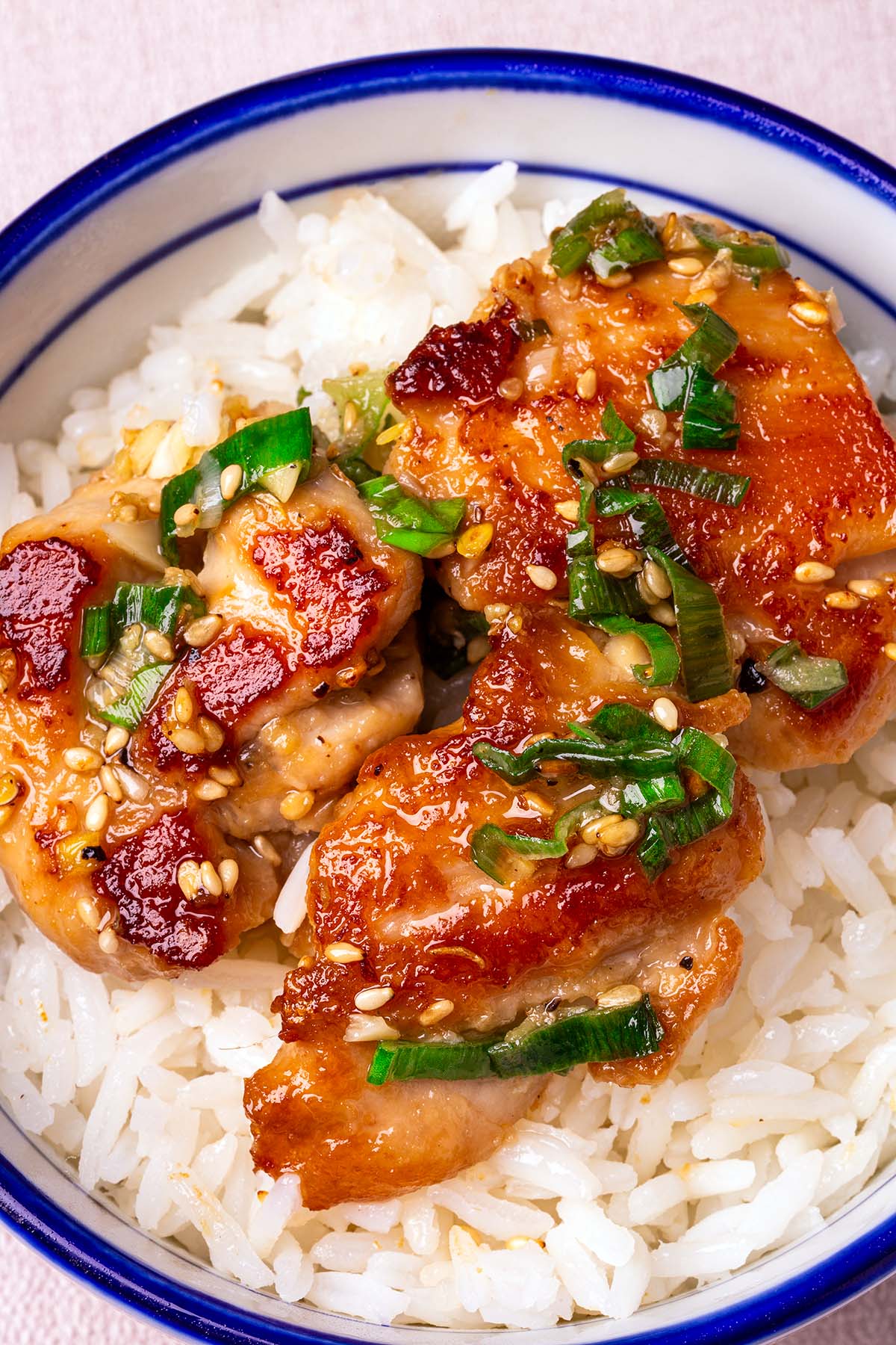 chicken chinese dishes recipe, easy chinese chicken dish, pan fried chicken thighs, pan seared chicken thighs, pan cook chicken thighs, ginger scallion