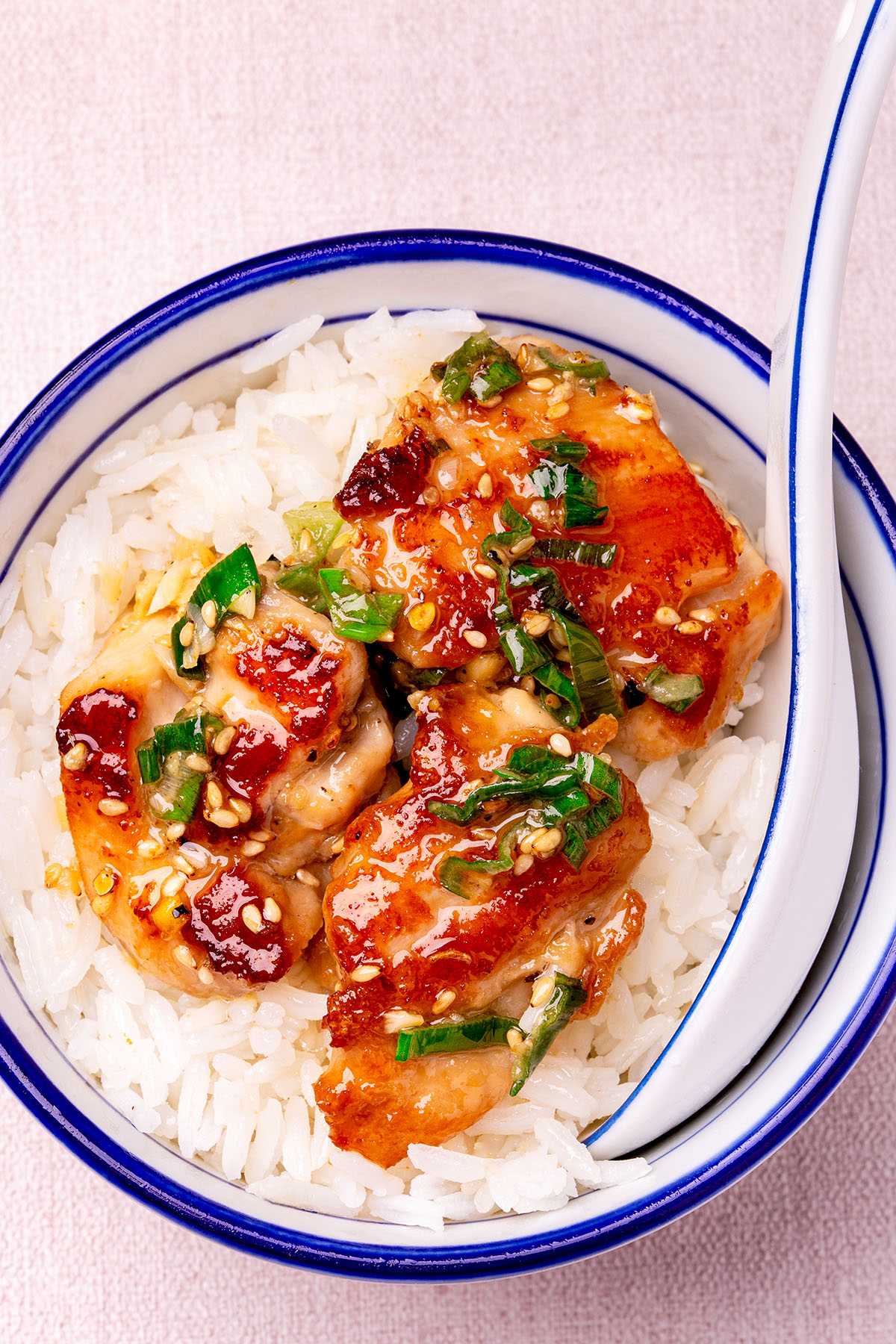 chicken chinese dishes recipe, easy chinese chicken dish, pan fried chicken thighs, pan seared chicken thighs, pan cook chicken thighs, ginger scallion